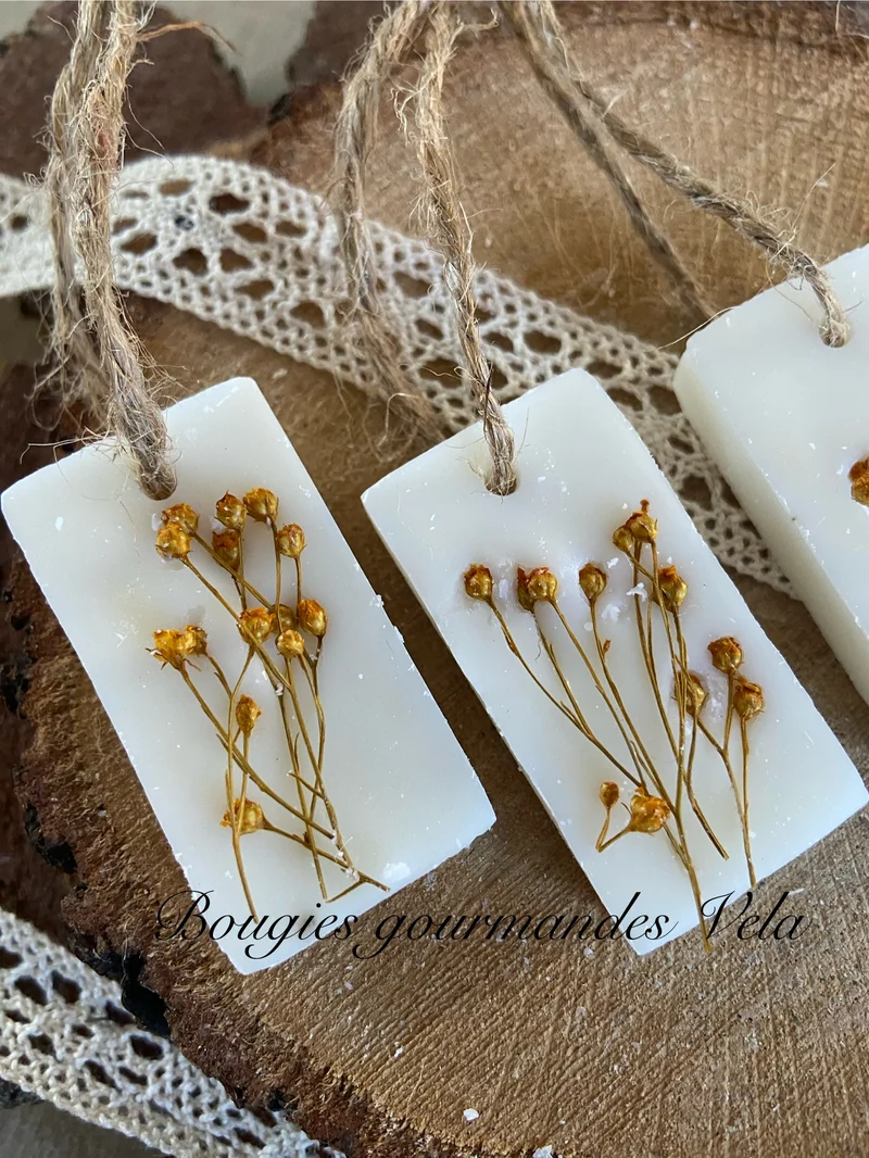 Suspension parfumée fleur de coton en cire de soja et parfum de Grasse Broom bloom terracotta Idée cadeau invités mariage