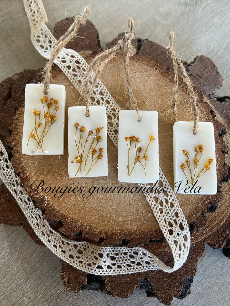 Suspension parfumée fleur de coton en cire de soja et parfum de Grasse Broom bloom terracotta Idée cadeau invités mariage