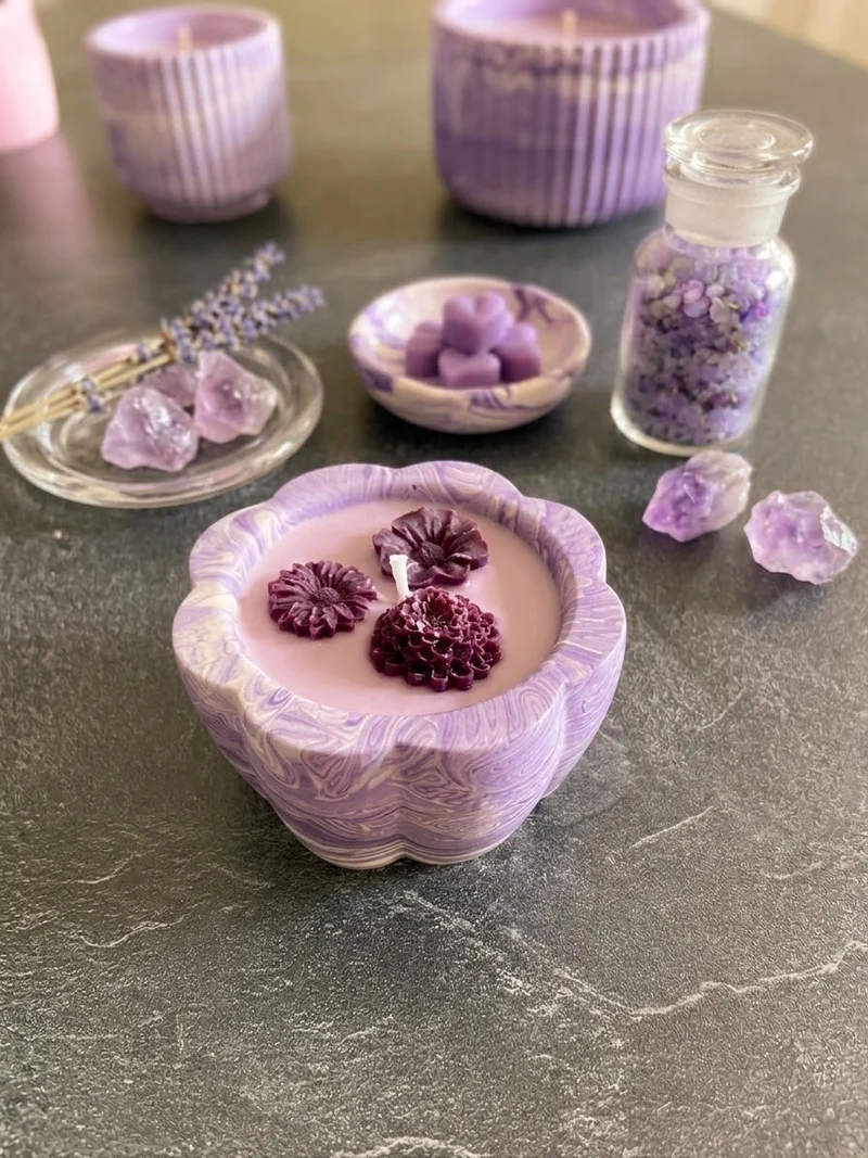 Bougie fleur violette parfum vanille Fleur Jesmonite Bougie végétale Idée cadeau