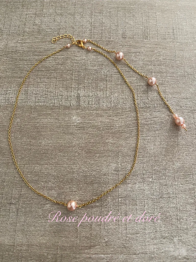 Collier mariee Collier de dos perles nacrées rose poudré chaine fine doré Bijoux mariage Bijoux mariee