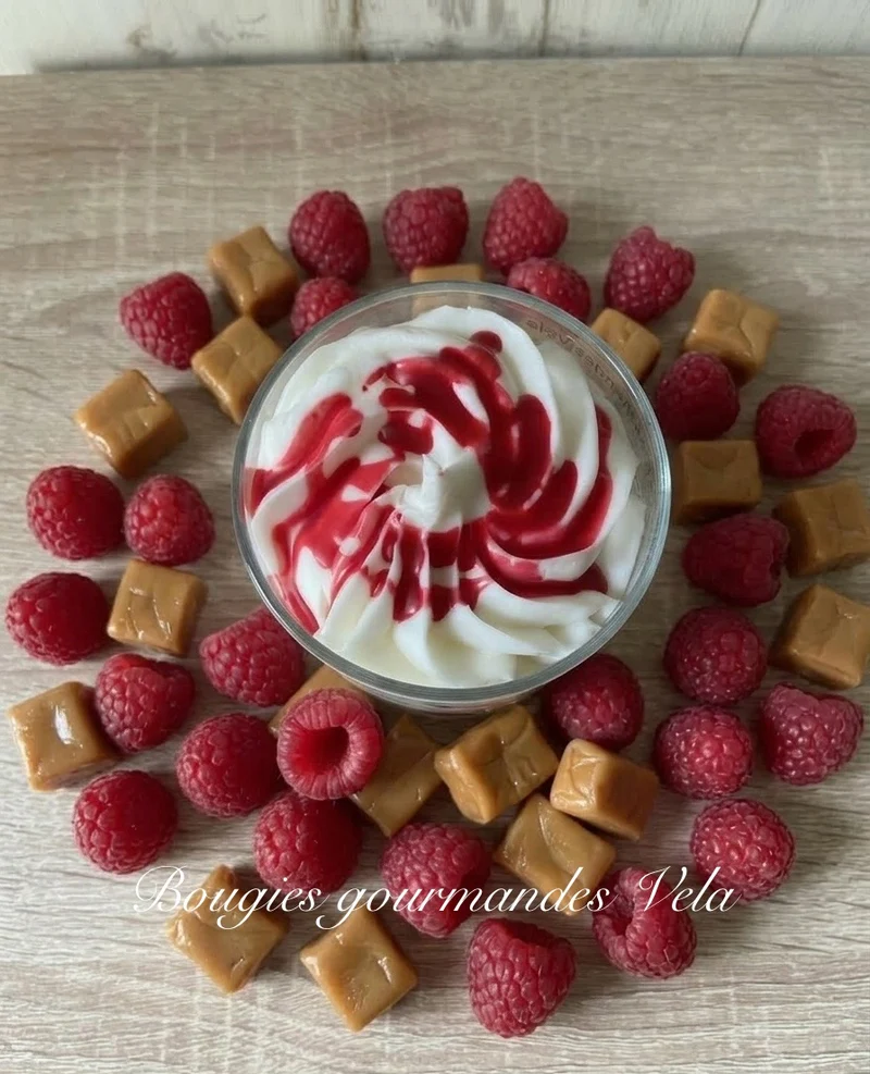 Bougie gourmande parfumée caramel framboise Bougie chantilly Bougie artisanale Bougie végétale Idée cadeau