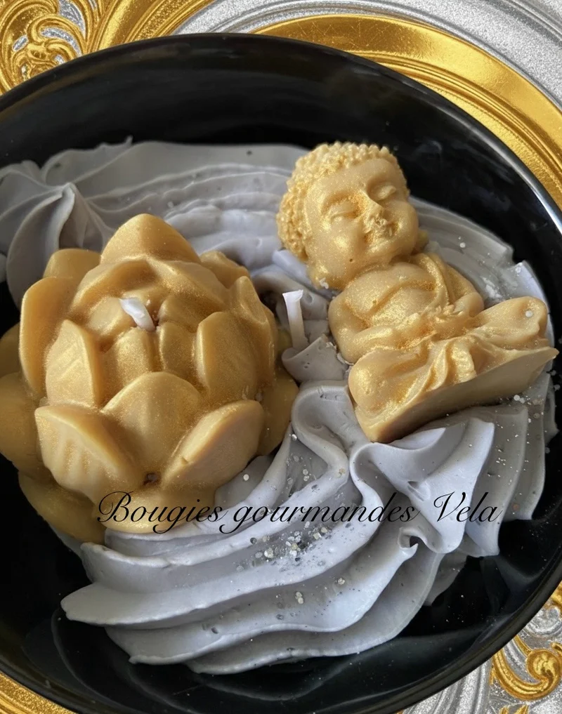 Bougie 320 grammes Bouddha or et argent parfum ambre Idée cadeau