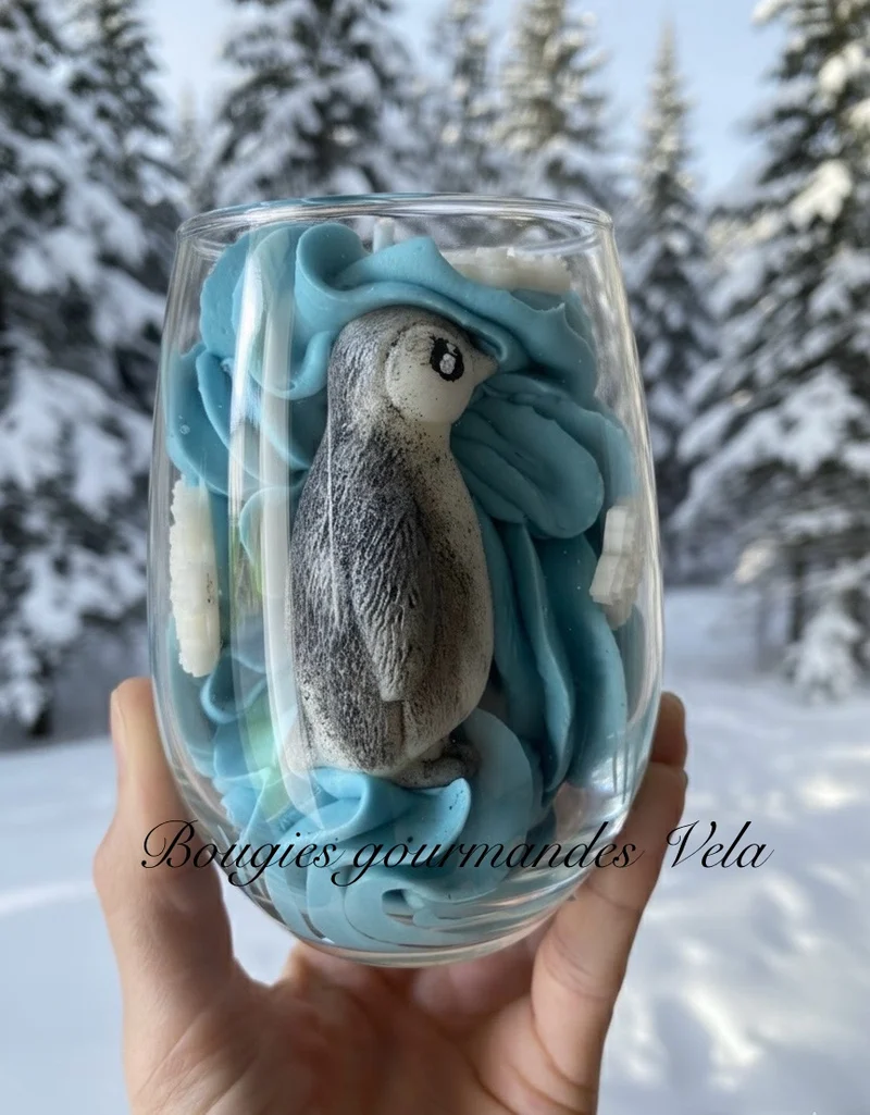 Bougie gourmande Bougie manchot et flocons de neige Bougie parfumée Bougie noel Bougie chantilly Bougie artisanale Bougie végétale Idée cadeau