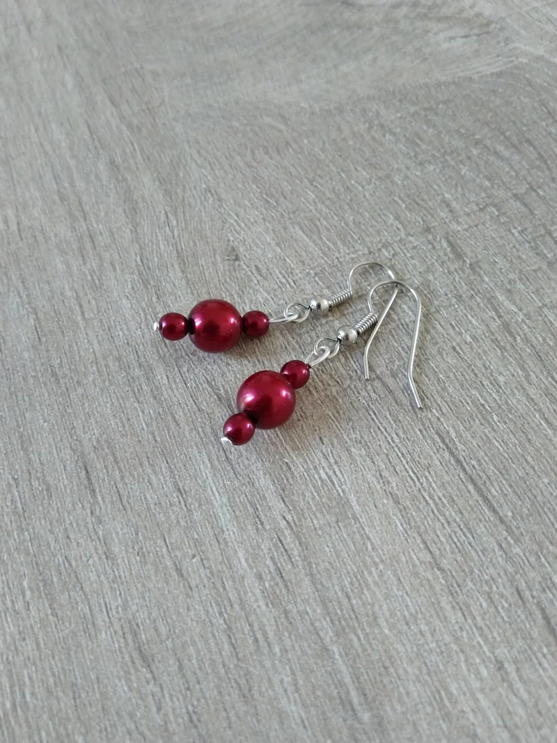 Boucles d’oreilles mariee perles nacrées rouge bordeaux Bijoux mariage Bijoux mariee