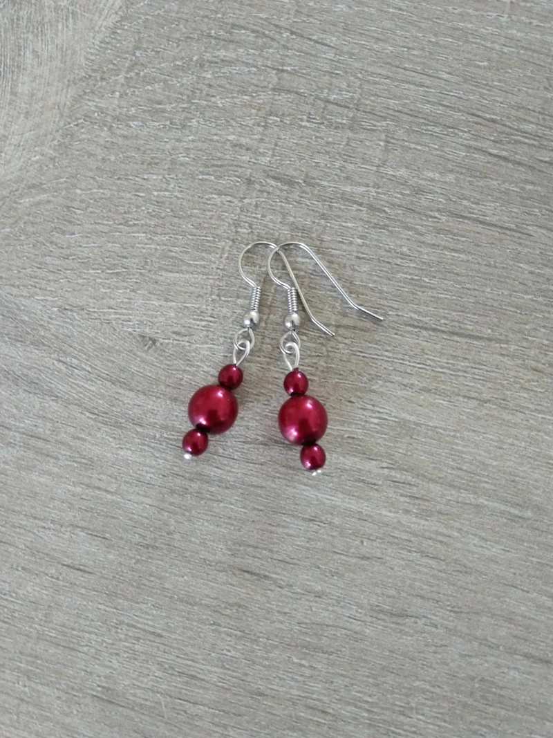 Boucles d’oreilles mariee perles nacrées rouge bordeaux Bijoux mariage Bijoux mariee
