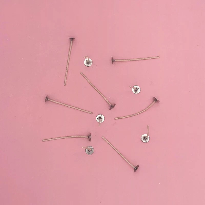 Mèche en coton pré-cirée sur socle pour bougies T21/12