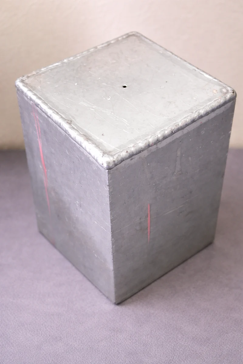 Stampi di alluminio quadrato 7 x 7 x H 8 cm