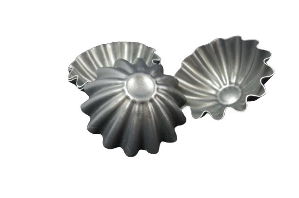 Stampi di acciaio per candele galleggianti a forma di margherita , diam. 7 cm altezza 3 cm, confezione da 5 pz