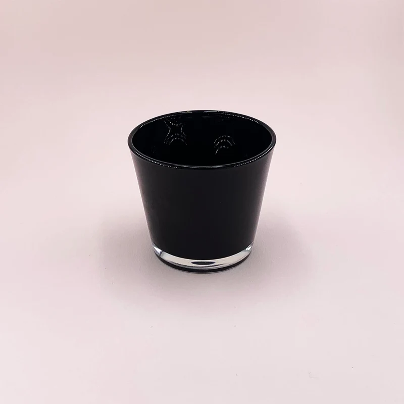 Pot conique laqué noir brillant 300 ml / bougie 240 g
