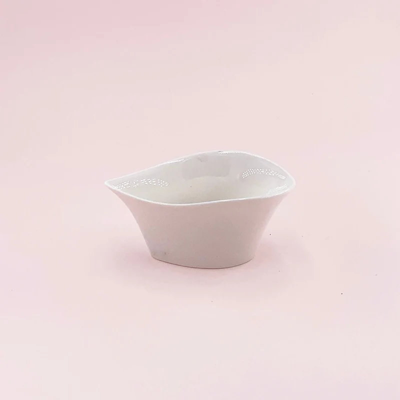 Contenant en porcelaine blanc type saucière / bougie 60 g