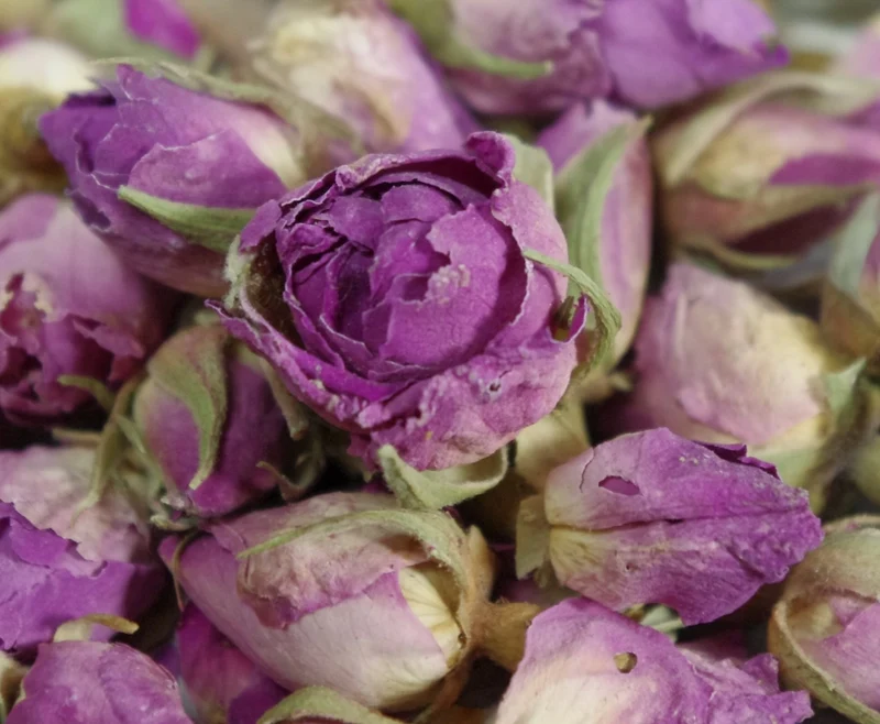 Boccioli di rose rosa essiccate - 100 gr