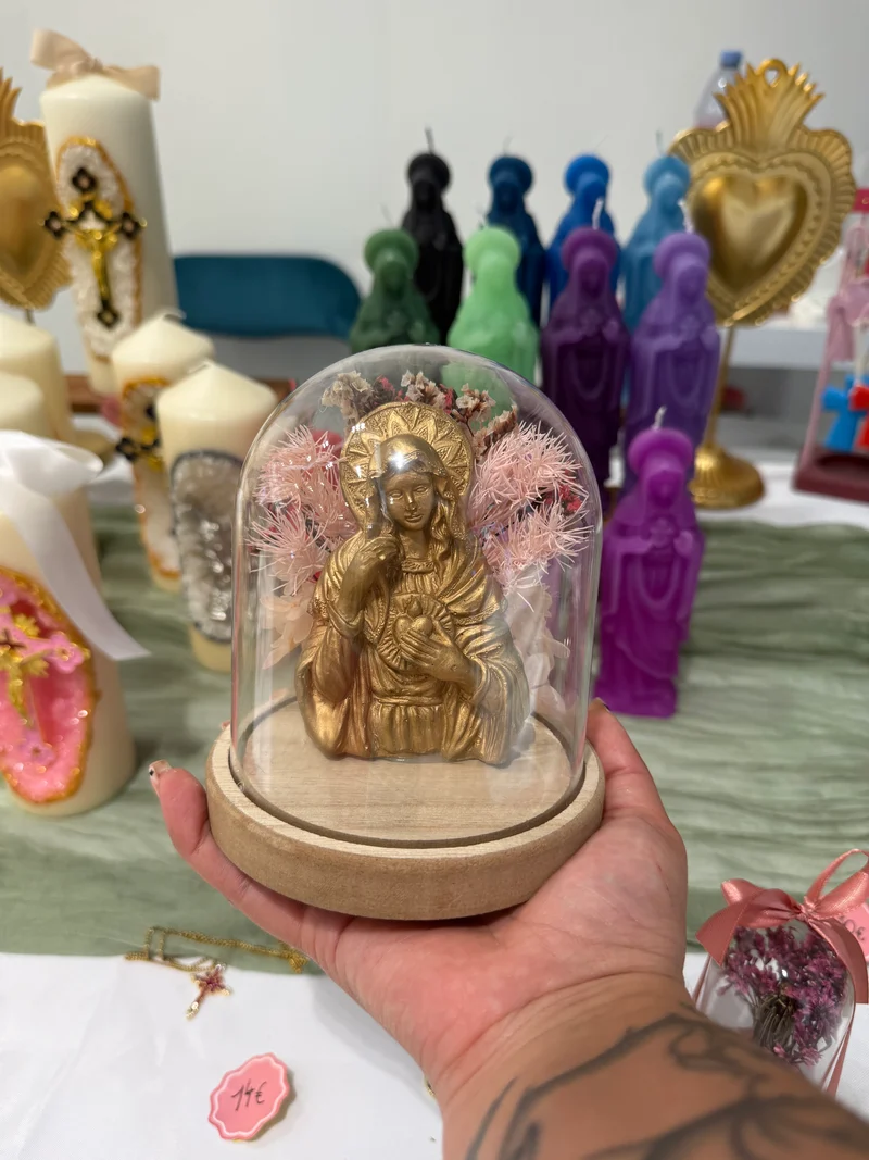 Cloche décorative La Vierge Marie fleurie