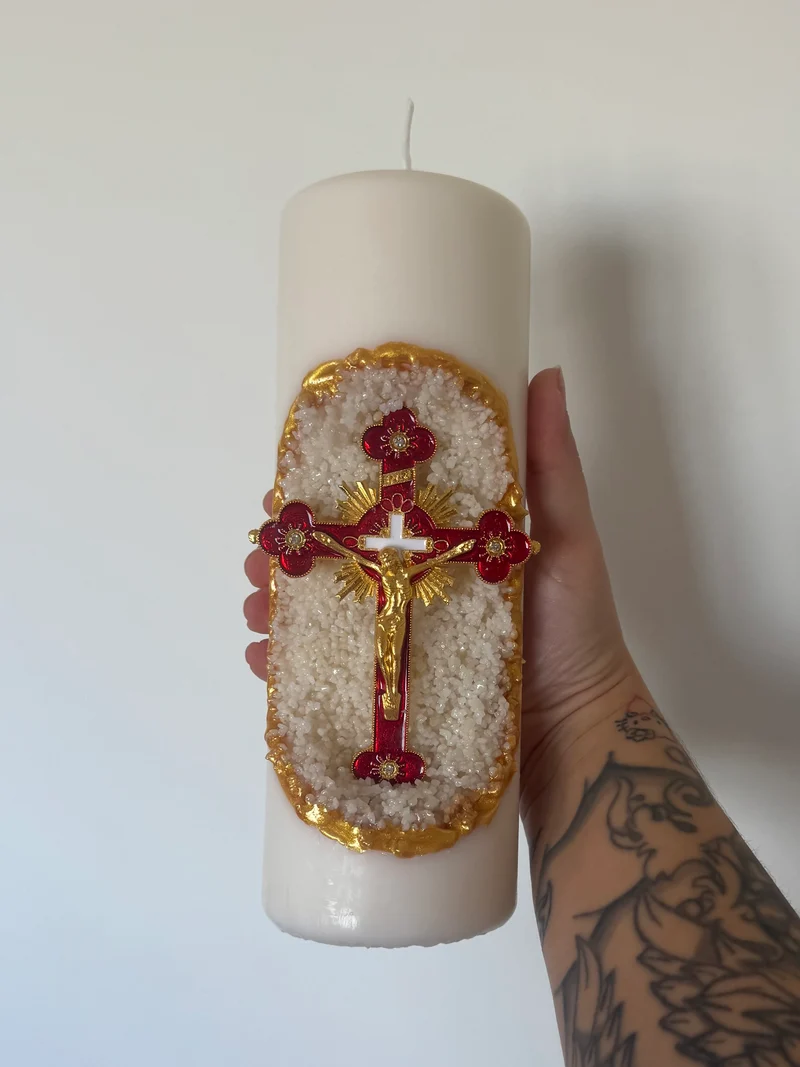Bougie décorative orné d’une croix avec Jesus Christ 23cm