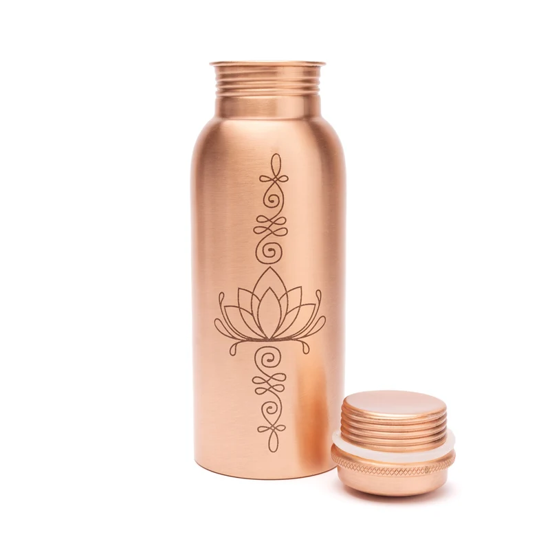 Koperen drinkfles lotus lasergegraveerd