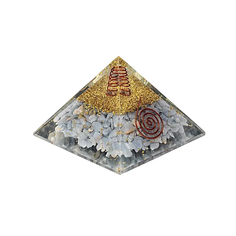 Orgoniet piramide angeliet met engelenvleugels
