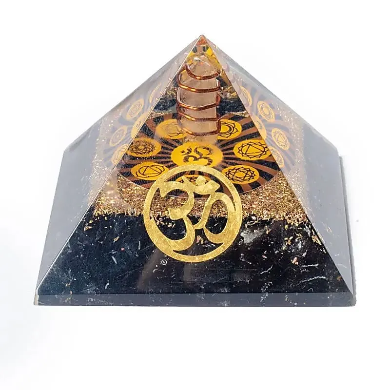Orgoniet chakra piramide zwarte toermalijn met ohm