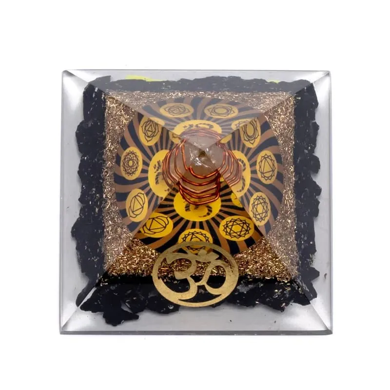 Orgoniet chakra piramide zwarte toermalijn met ohm