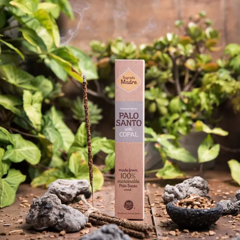 Sagrada Madre Palo Santo wierook met Copal