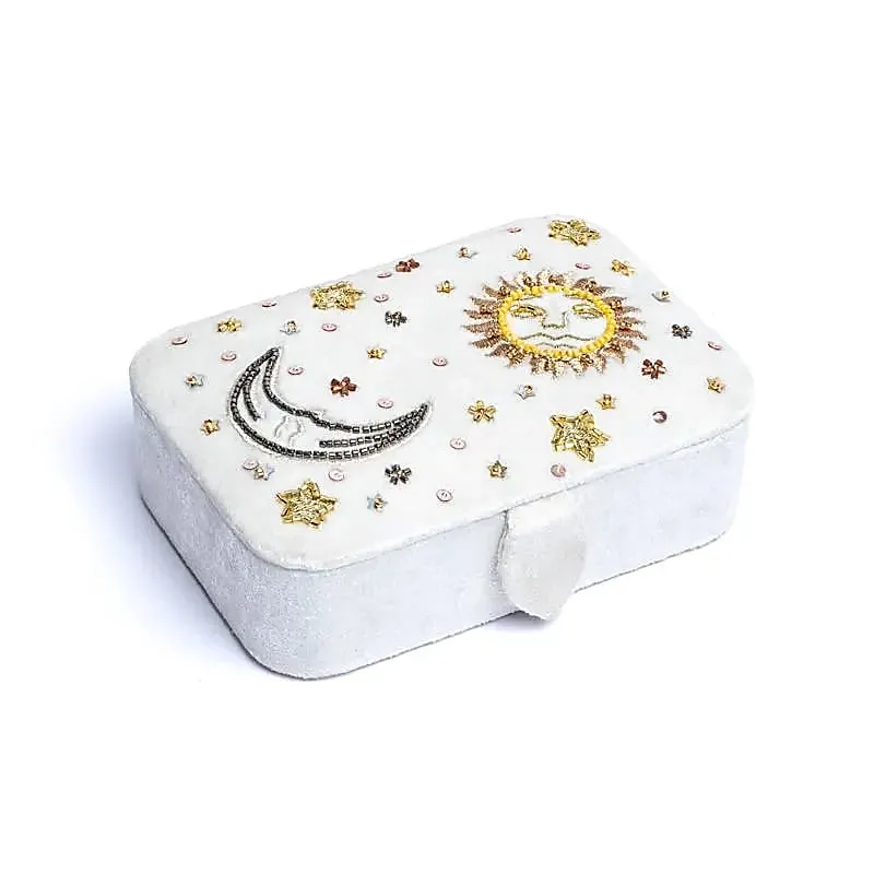 Sieraden / tarotdoos fluweel wit met zon en maan