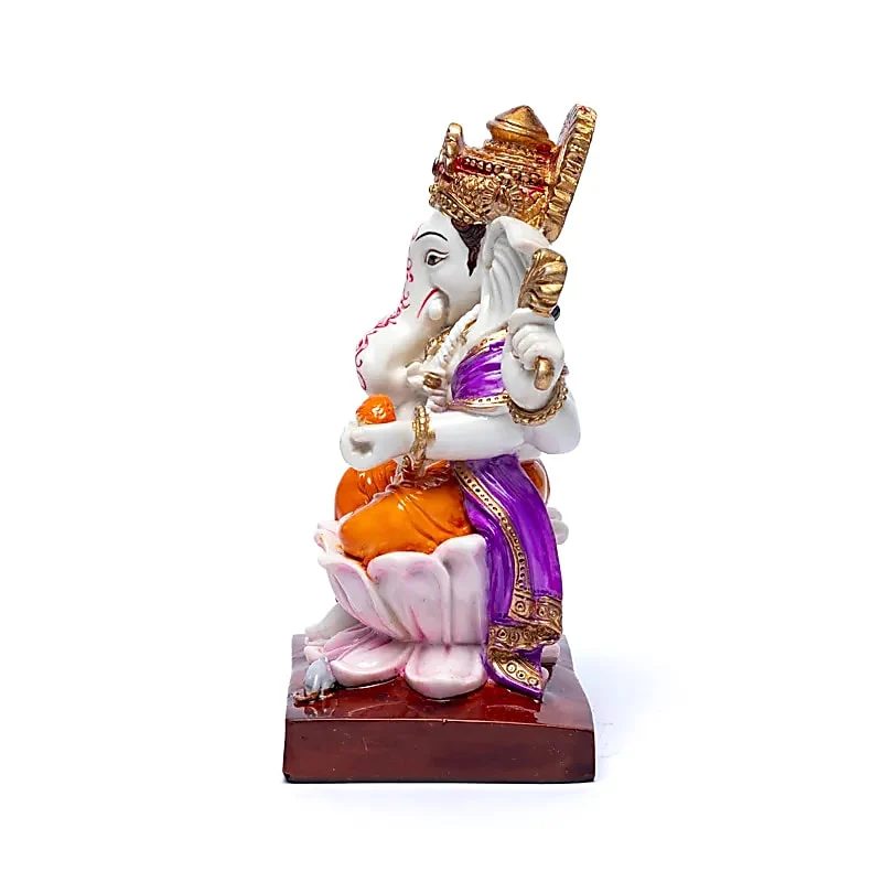 Ganesha op lotustroon
