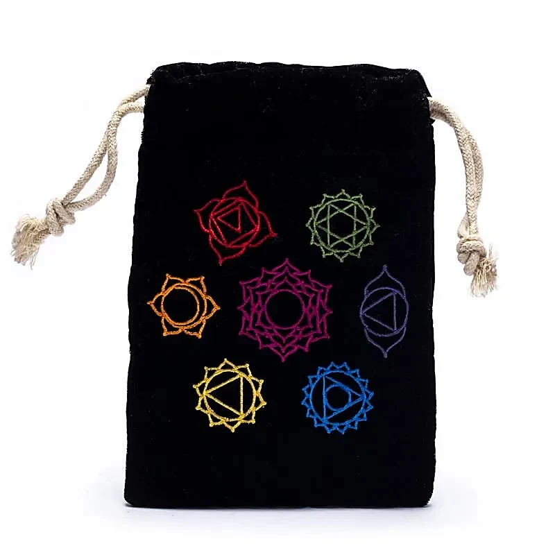 Fluwelen tasje met 7 chakra's