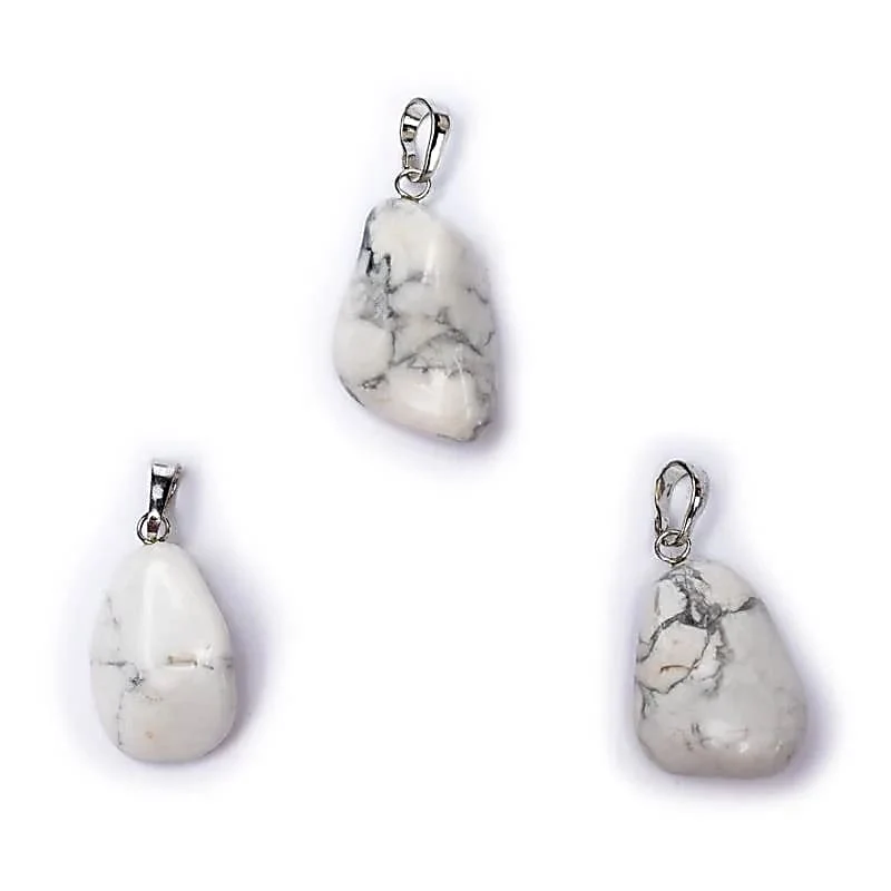 Witte howliet edelsteenhanger met geboord oog