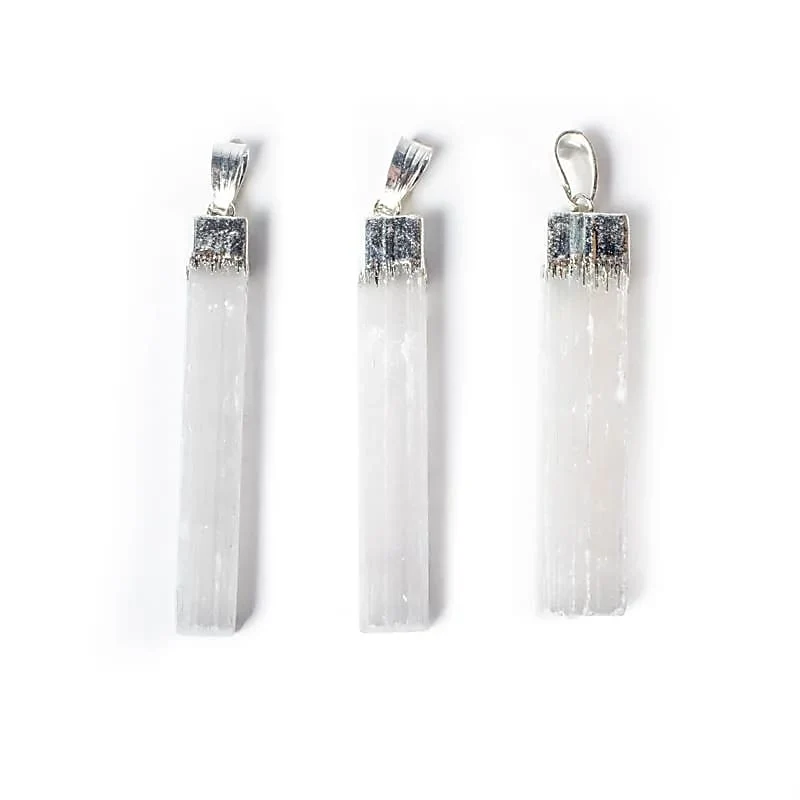 Witte seleniet ruw edelsteenhanger