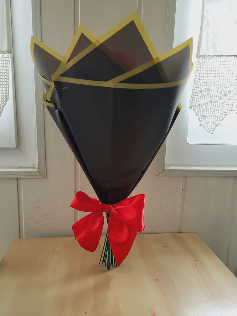 Bouquet avec lettre et diadème