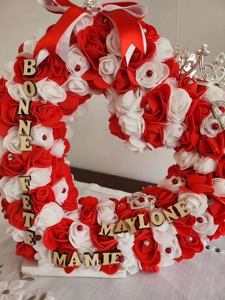 Coeur sur support avec des led