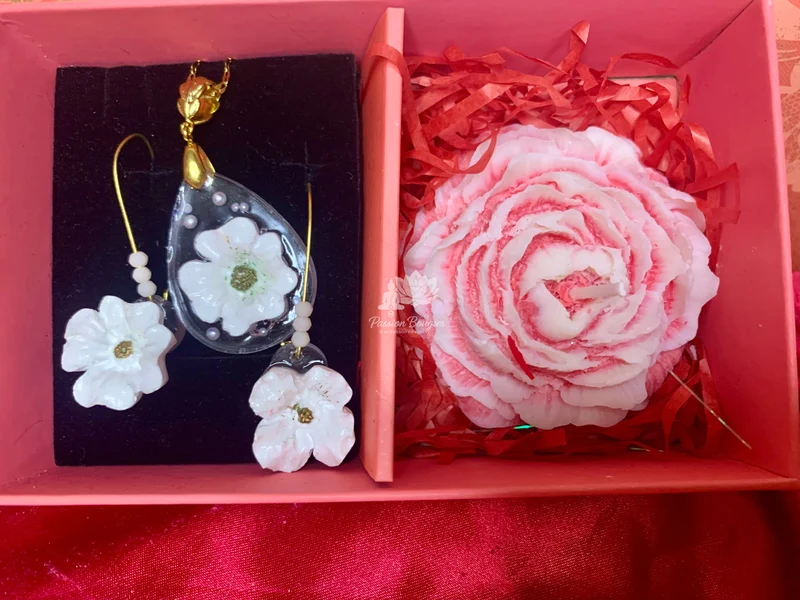 Coffret bijoux, bougie fleur