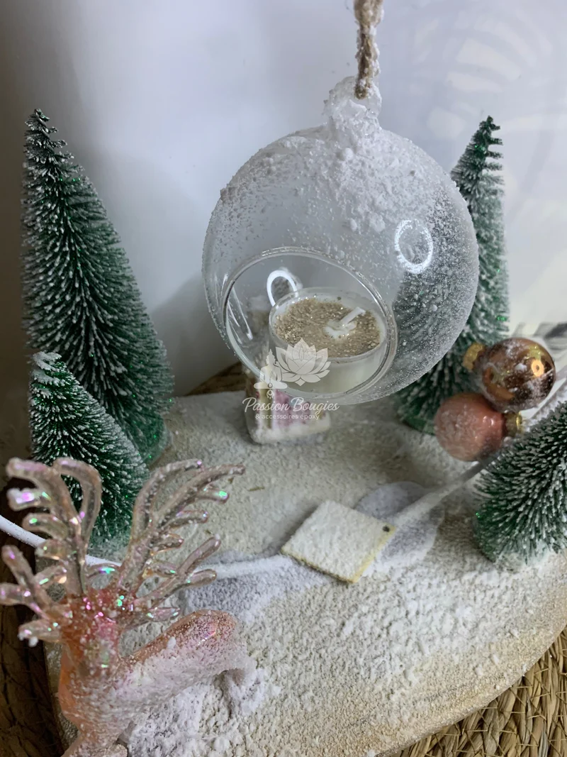 Composition village de Noël cerf majestueux