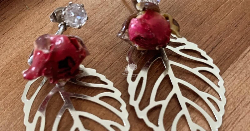 Boucles d’oreilles feuilles rose