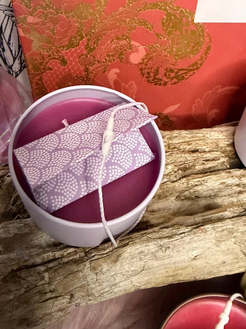 Pot métal - une pensée positive - 4oz à couvercle parfumé 🌿