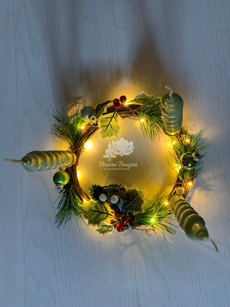 Centre de table couronne lumineuse à bougies torsadées