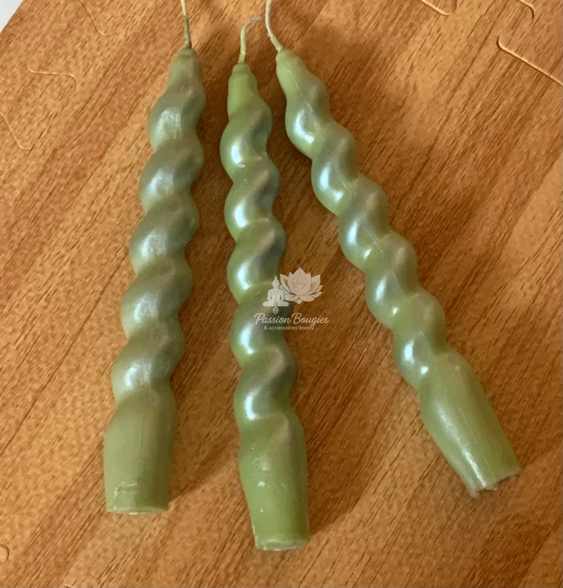 Bougie torsadée pour chandelier 2