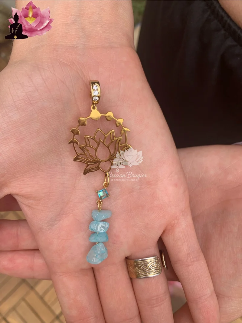 Collier lotus bleu