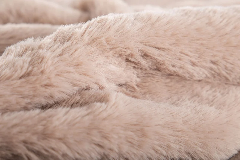 Plaid XL fausse fourrure taupe
