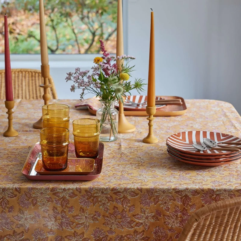 Nappe à fleurs safran