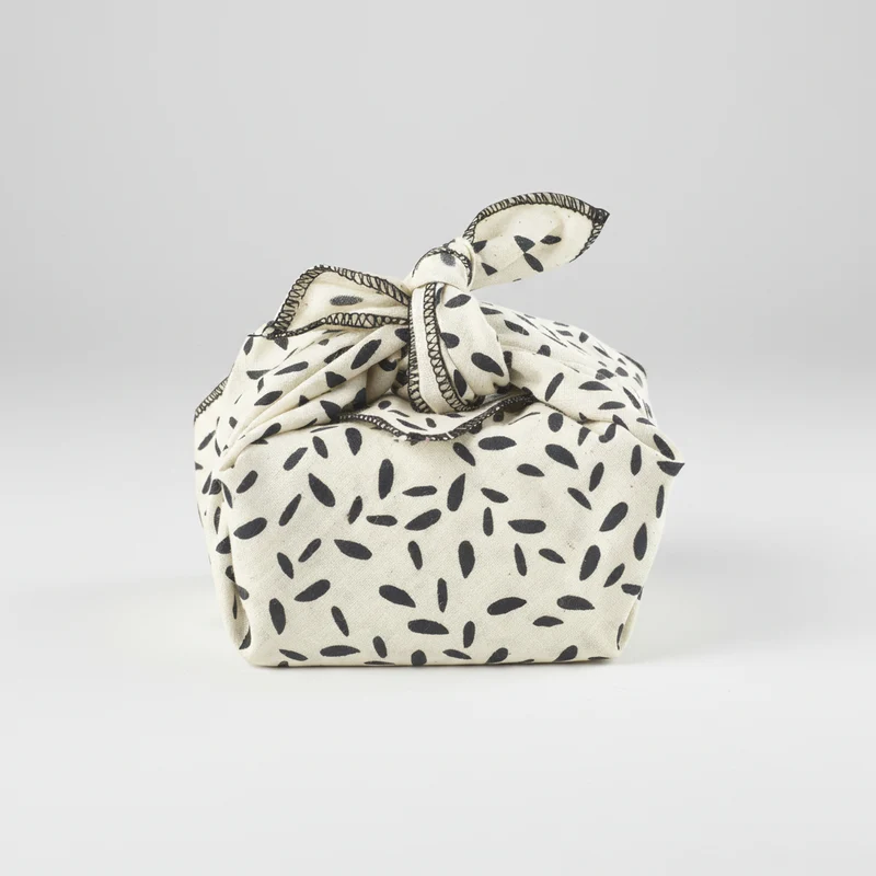 Furoshiki Pétales AVRIL – Coton Bio Certifié GOTS, Emballage Cadeau Zéro Déchet & Fabriqué en France – 32x32cm
