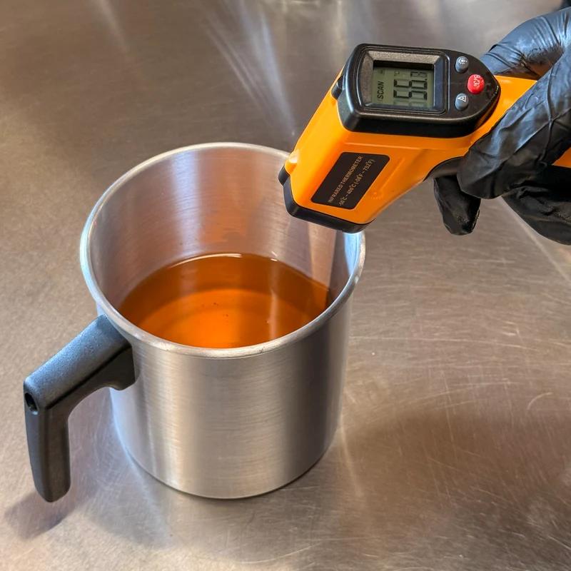Thermomètre infrarouge numérique de précision