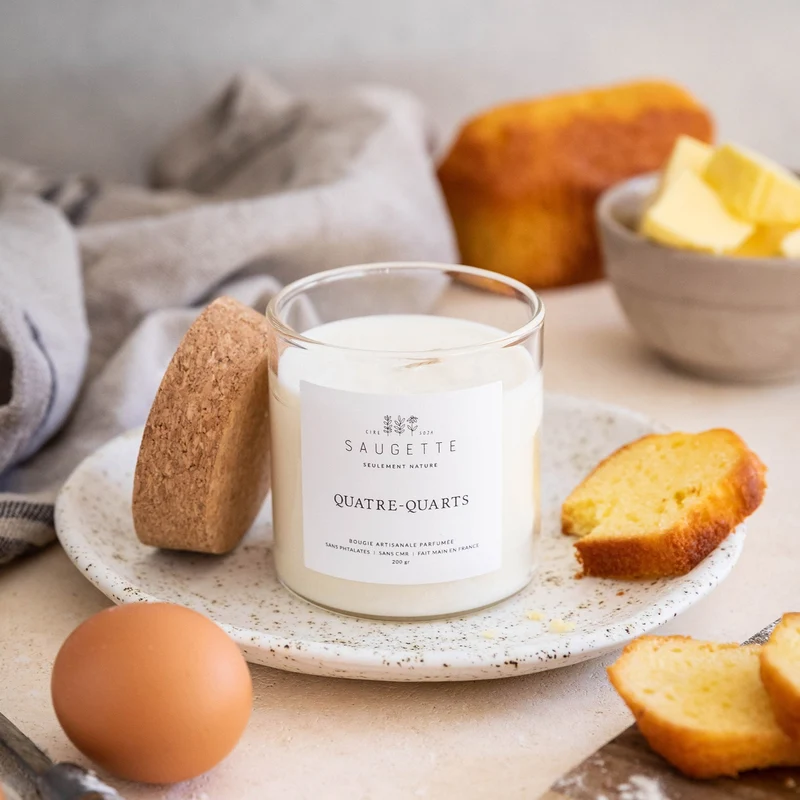 Quatre-quarts - Bougie artisanale parfumée à la cire de soja naturelle
