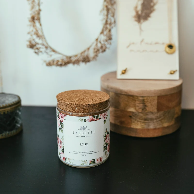 Rose - Bougie artisanale parfumée à la cire de soja naturelle