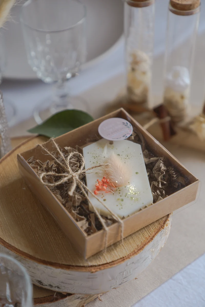 Suspensions parfumées personnalisées – Cadeaux invités mariage, baptême & événements