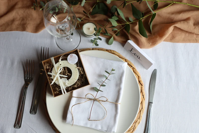 Suspensions parfumées personnalisées – Cadeaux invités mariage, baptême & événements