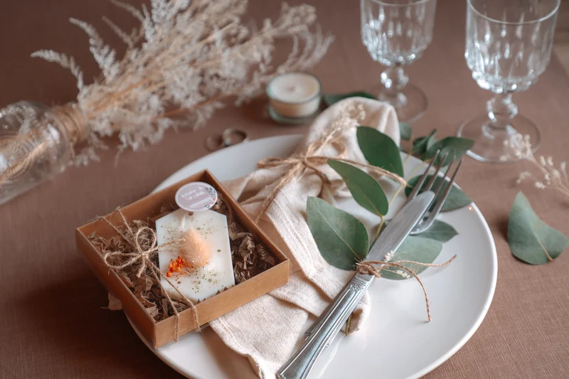 Suspensions parfumées personnalisées – Cadeaux invités mariage, baptême & événements