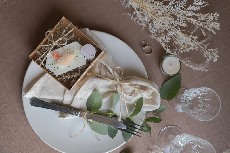 Suspensions parfumées personnalisées – Cadeaux invités mariage, baptême & événements