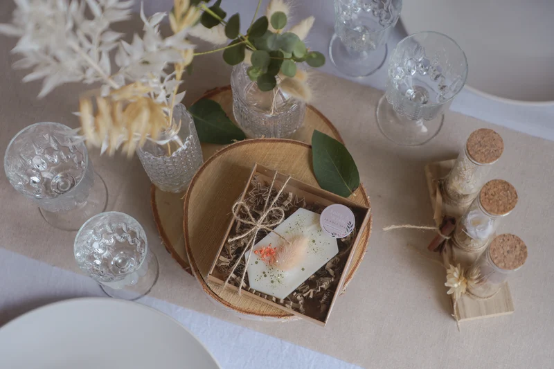 Suspensions parfumées personnalisées – Cadeaux invités mariage, baptême & événements