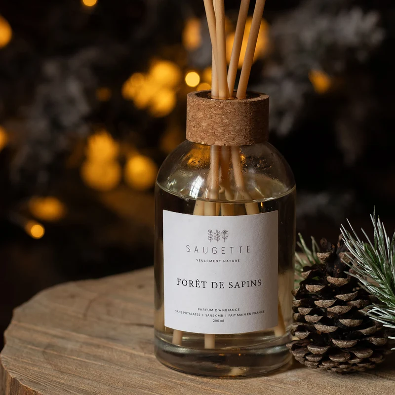 Forêt de sapins - Diffuseur de parfum d’ambiance et ses 8 roseaux en fibre naturelle