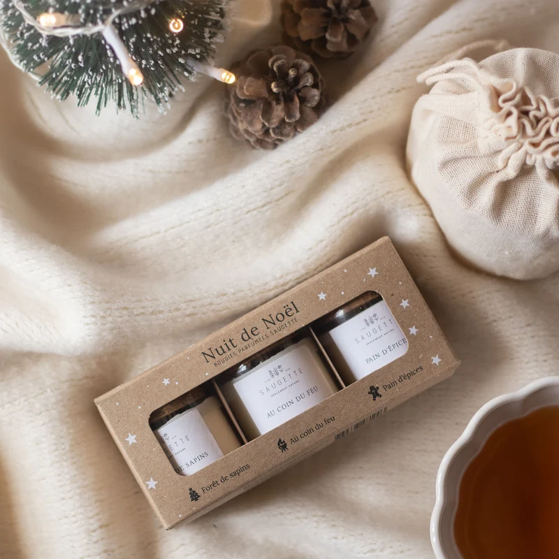 Coffret Nuit de Noël - 3 Bougies artisanales parfumées à la cire de soja naturelle - Forêt de sapins, Au coin du feu et Pain d'épices.