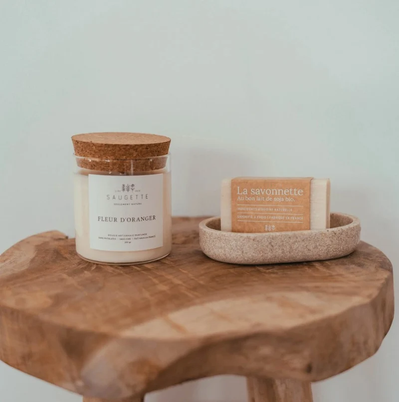 Rituel bien-être - 1 Bougie parfumée au choix & 1 Savon au lait de soja bio